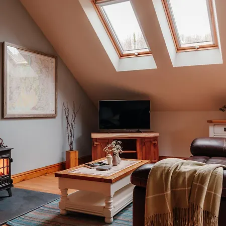 Ellenboro House, Cosy Sleeps 2, Near Cartmel