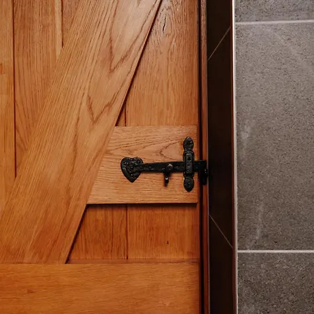 Ellenboro House, Cosy Sleeps 2, Near Cartmel Apartment Grange-over-Sands