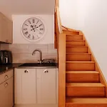 Ellenboro House, Cosy Sleeps 2, Near Cartmel Appartement Grange-over-Sands