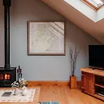 Ellenboro House, Cosy Sleeps 2, Near Cartmel