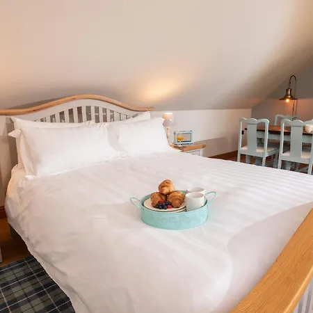 Ellenboro House, Cosy Sleeps 2, Near Cartmel *