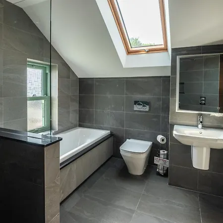 Ellenboro House, Cosy Sleeps 2, Near Cartmel