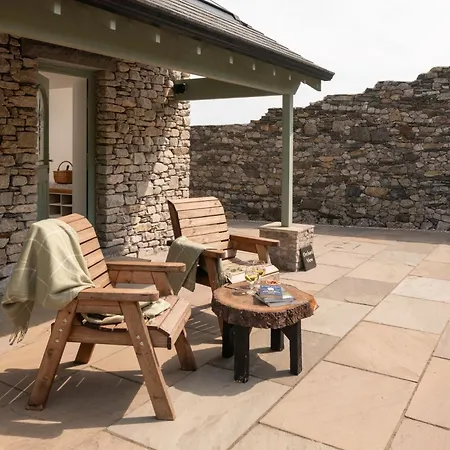 Ellenboro House, Cosy Sleeps 2, Near Cartmel Grange-over-Sands