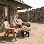 Ellenboro House, Cosy Sleeps 2, Near Cartmel Grange-over-Sands