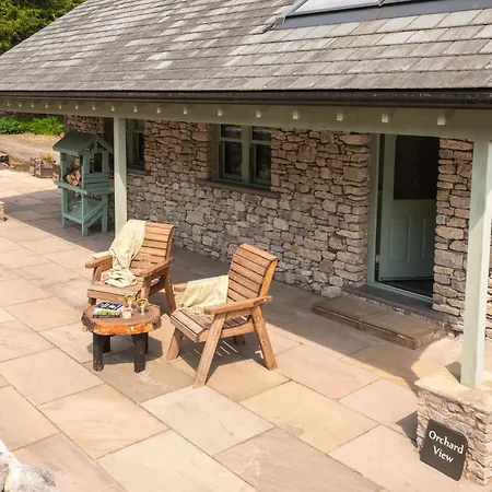Ellenboro House, Cosy Sleeps 2, Near Cartmel *
