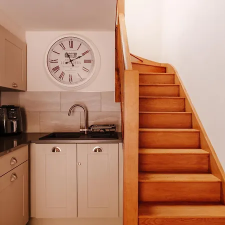 Ellenboro House, Cosy Sleeps 2, Near Cartmel Appartement Grange-over-Sands